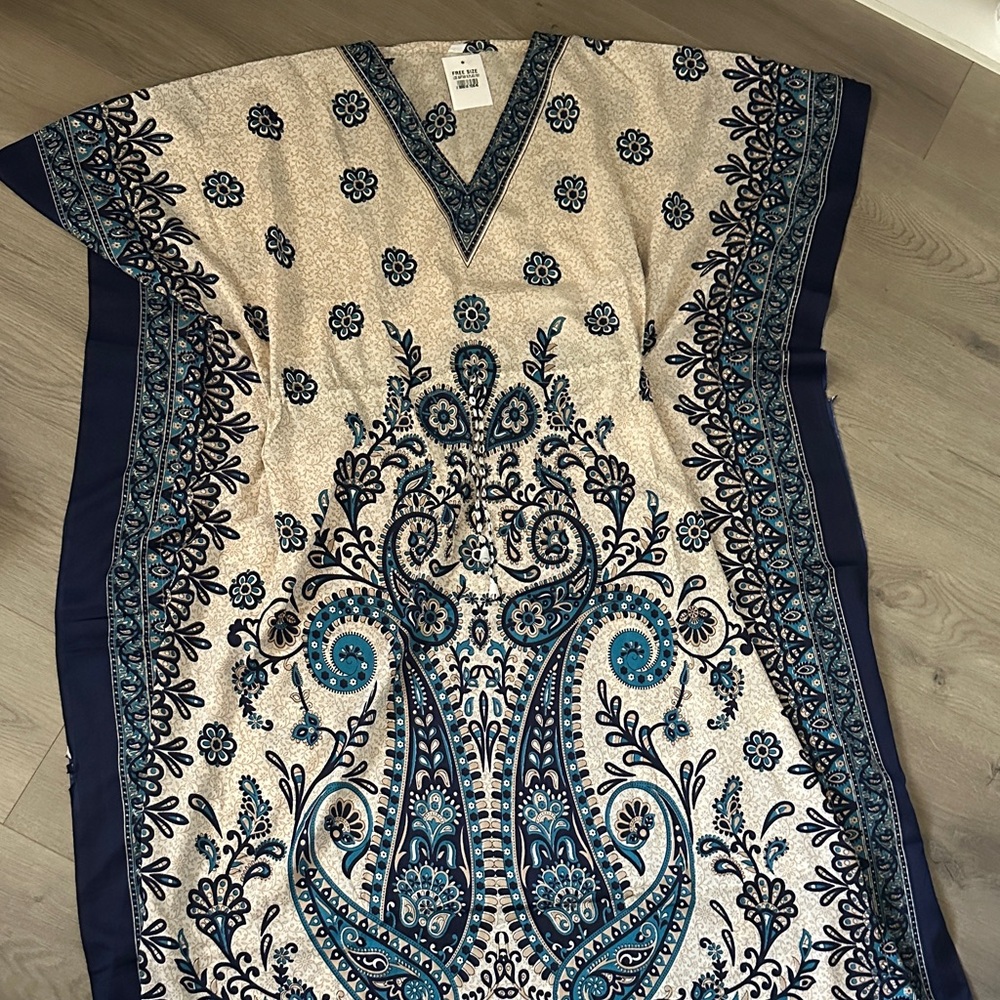 NWT Bohemian Floral Kaftan Dress